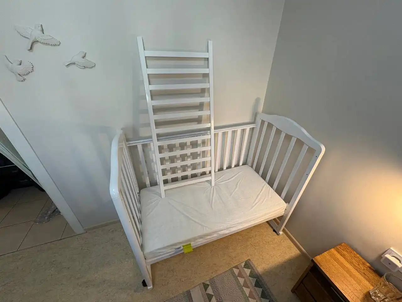 Кровать с матрасом состояние новой - Мебель (Для дома и дачи) в Владивосток