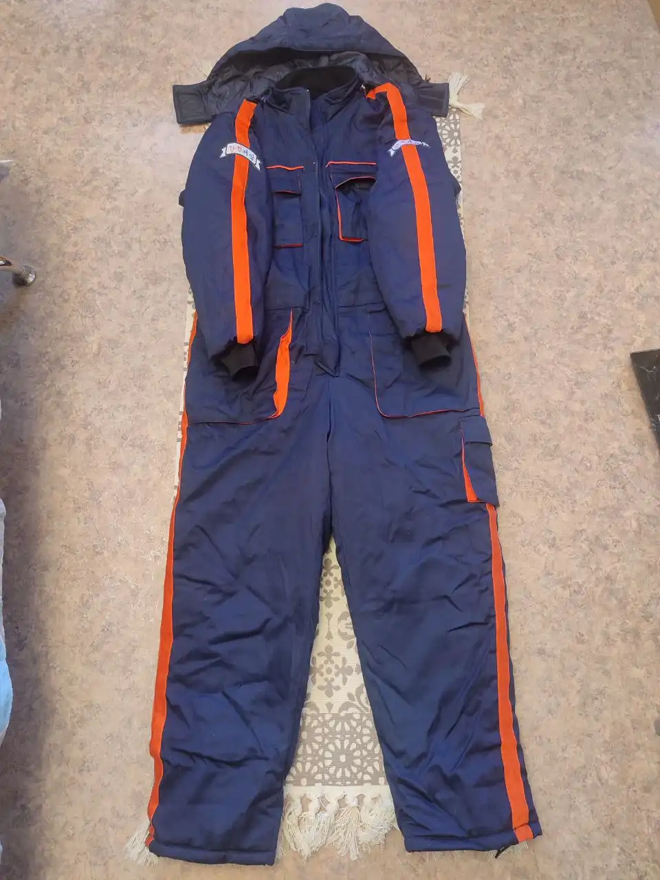 Комбинезон и перчатки производства Южная Корея - Верхняя одежда и аксессуары (Одежда) в Владивосток