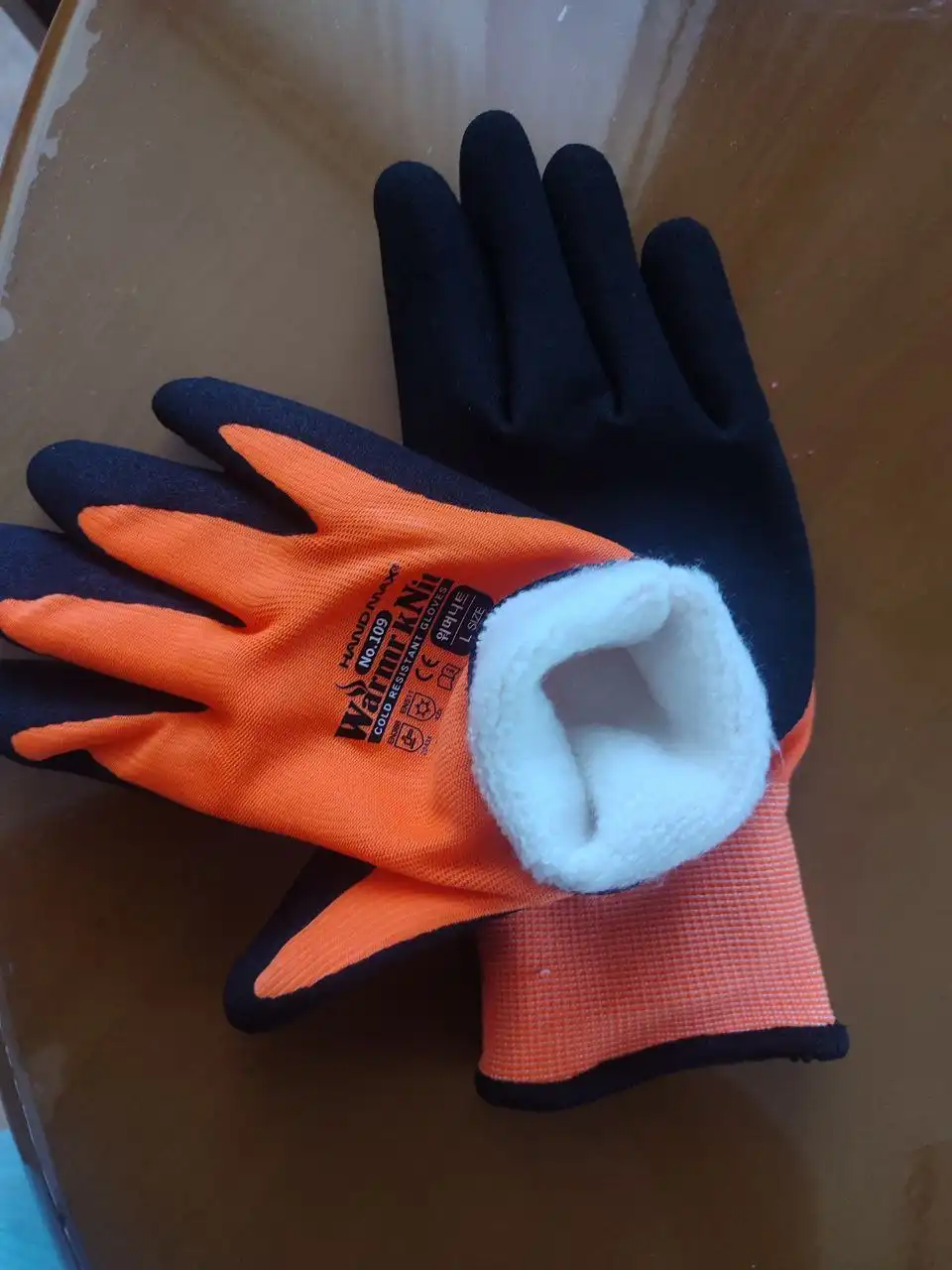 Комбинезон и перчатки производства Южная Корея - Верхняя одежда и аксессуары (Одежда) в Владивосток