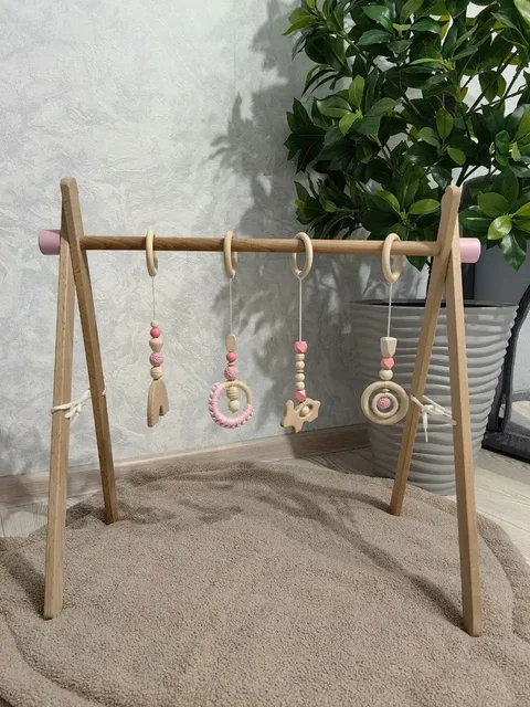 Продам деревянный мобиль (стойка Монтессори) для малышей - Для беременных в Владивосток