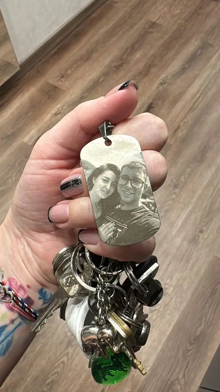 Фотогравировка на жетонах из ювелирной стали - Гравировка (Услуги) в Владивосток