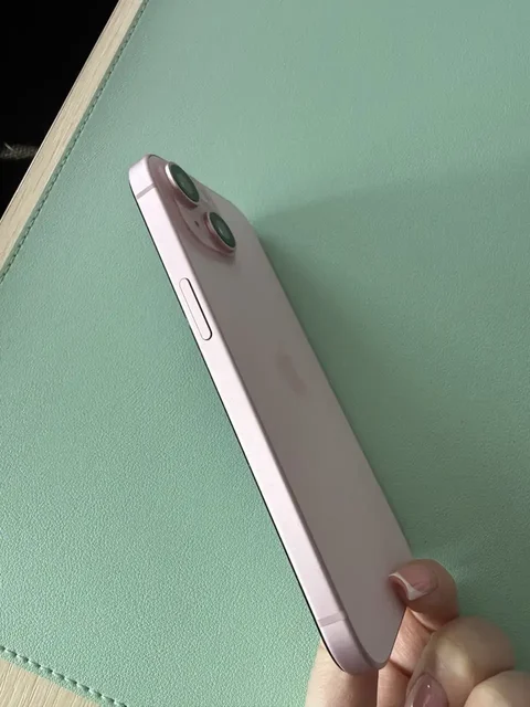 Продам Айфон 15 256 Гб в отличном состоянии - Аксессуары для телефонов в Владивосток