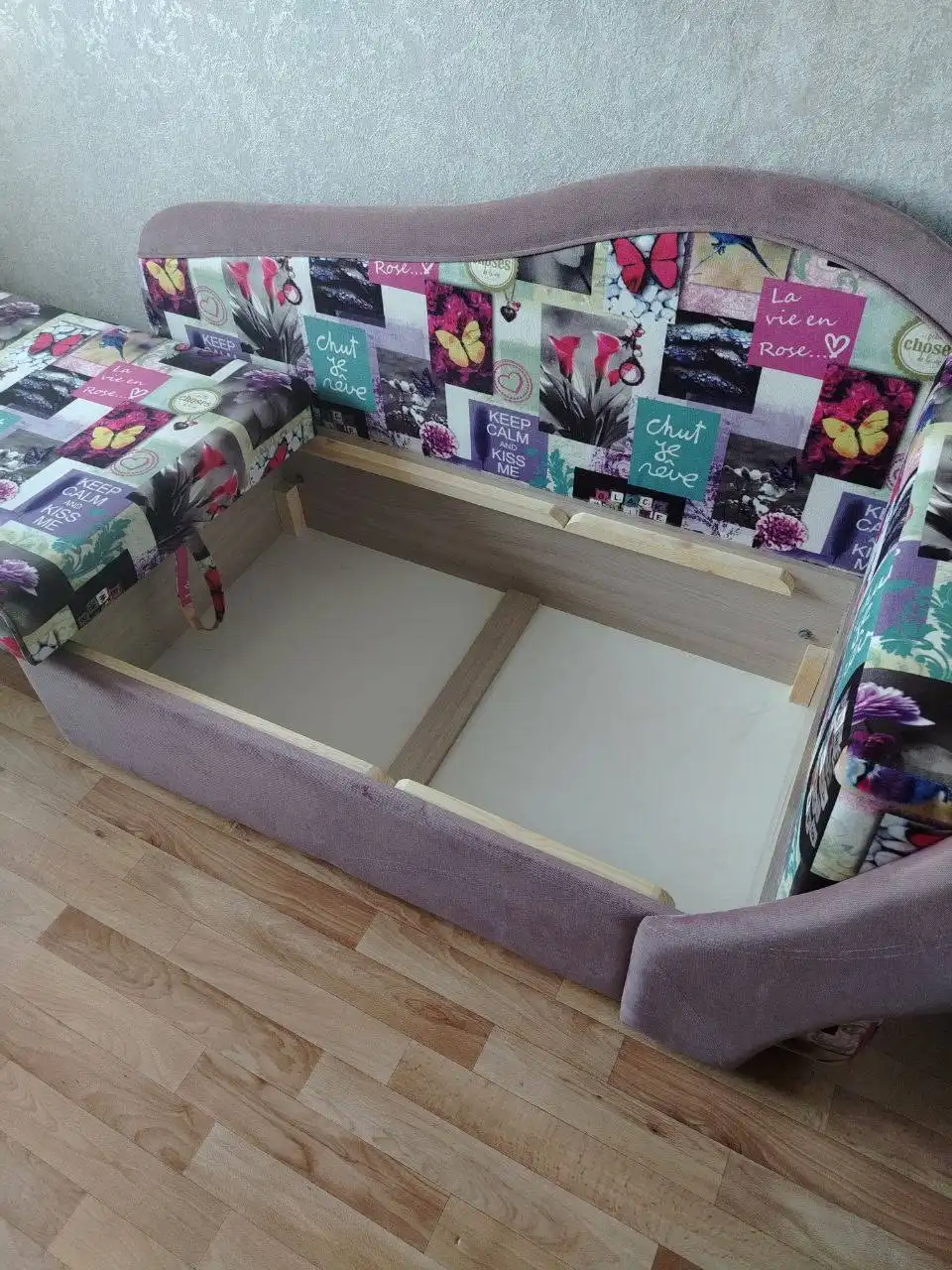 Б/у софа в очень хорошем состоянии - Для дома и дачи в Владивосток