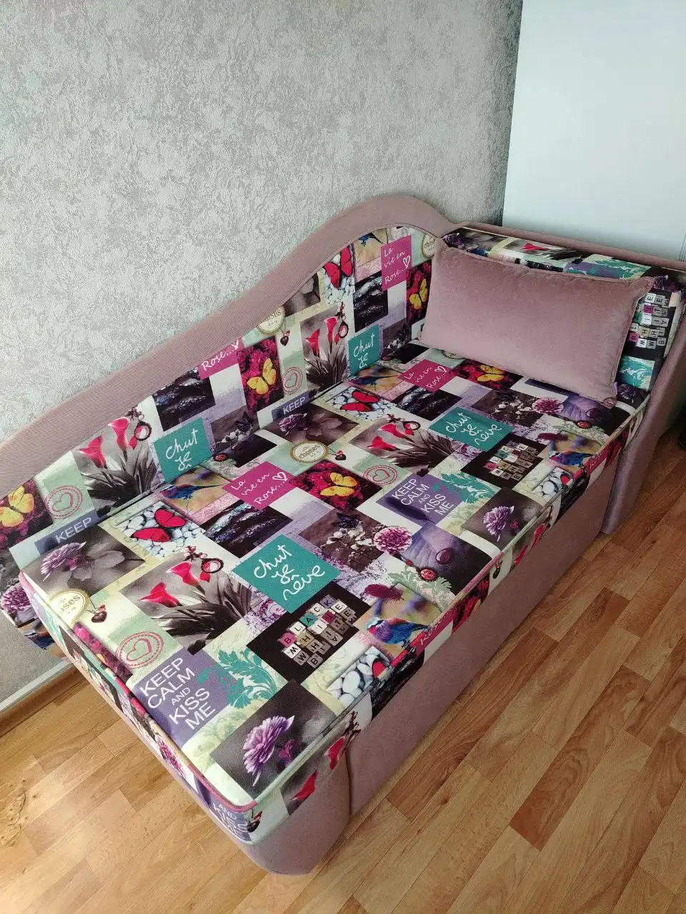 Б/у софа в очень хорошем состоянии - Для дома и дачи в Владивосток