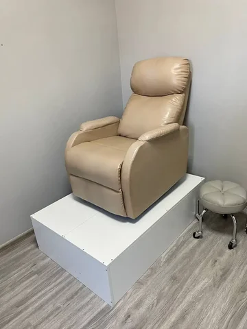 Механический реклайнер в отличном состоянии - Для дома и дачи в Вольно-надеждинское