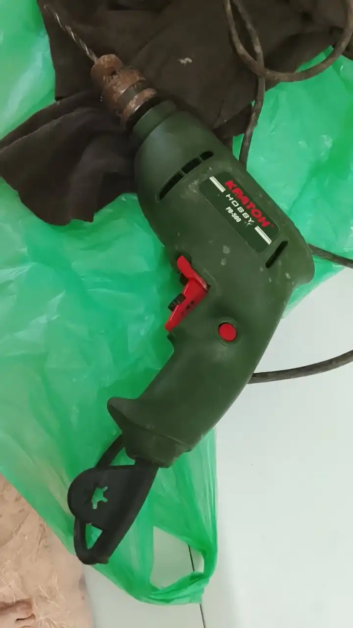 Дрель в хорошем состоянии - Инструменты (Барахолка) в Владивосток