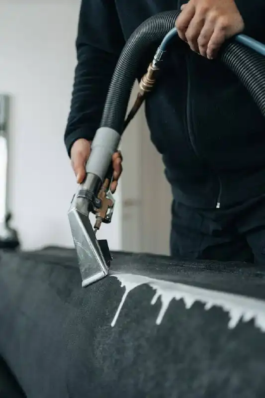 Профессиональная химчистка мягкой мебели - Химчистка (Услуги) в Владивосток