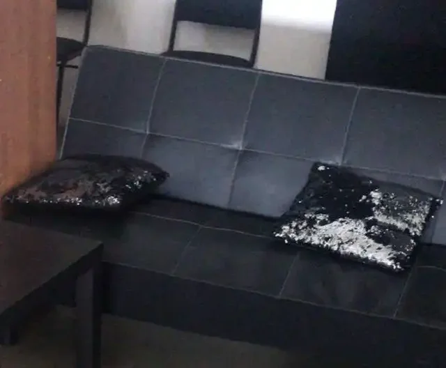 Продажа подушек с пайетками, мусорных корзин и тестера-стенда для косметики - DVD диски в Владивосток