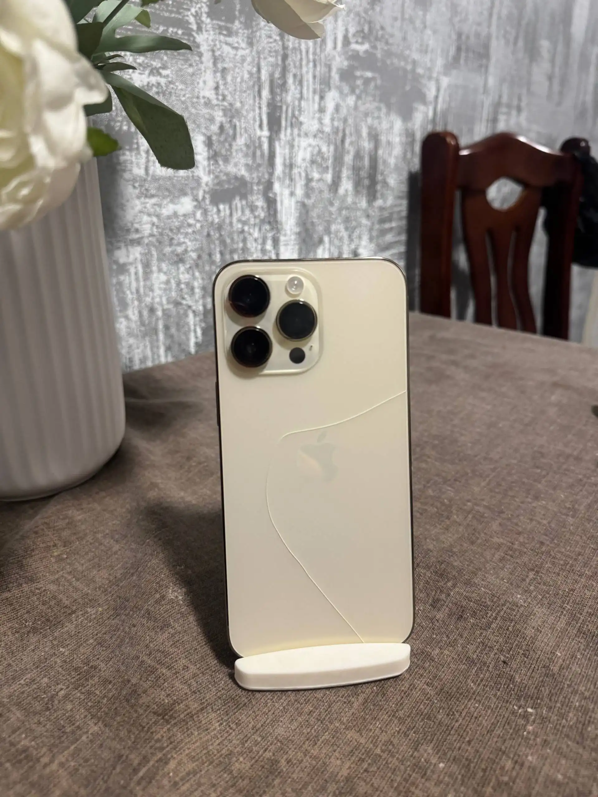 iPhone 14 Pro Max 1TB в идеальном состоянии с трещиной на задней крышке - Смартфоны и телефоны (Электроника) в Владивосток