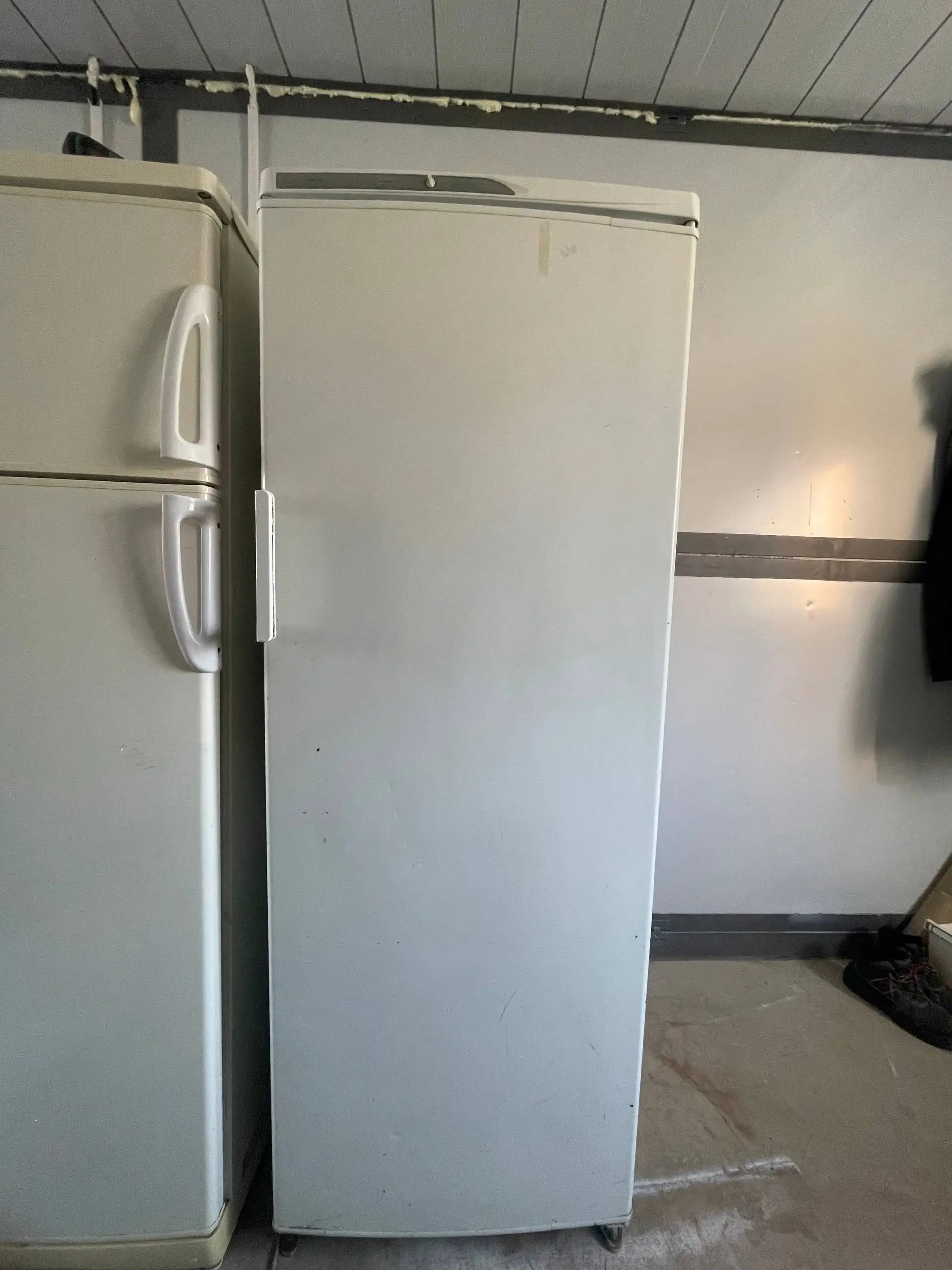 Холодильники б/у с доставкой и гарантией - Крупная бытовая техника (Для дома и дачи) в Владивосток