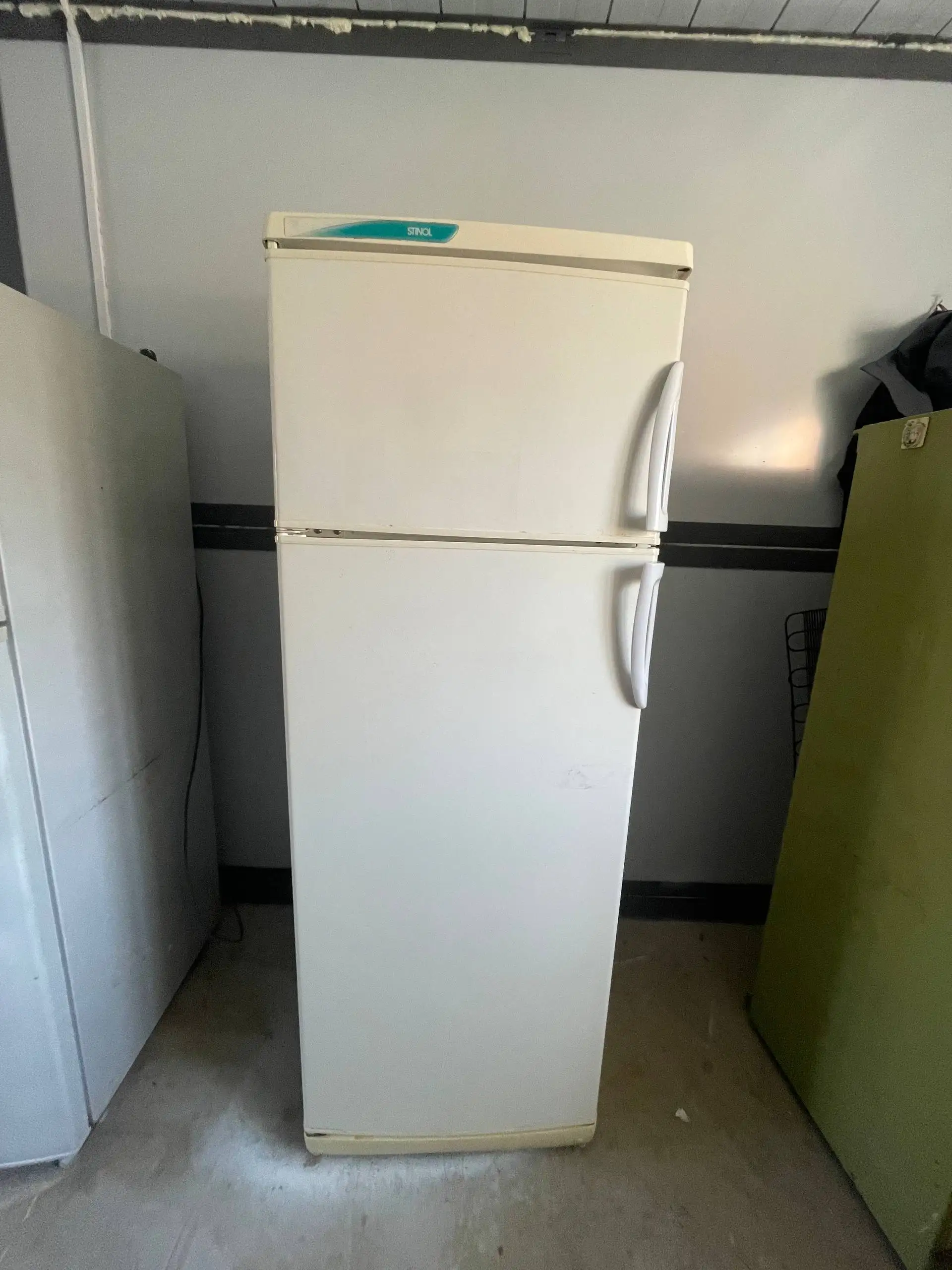 Холодильники б/у с доставкой и гарантией - Крупная бытовая техника (Для дома и дачи) в Владивосток