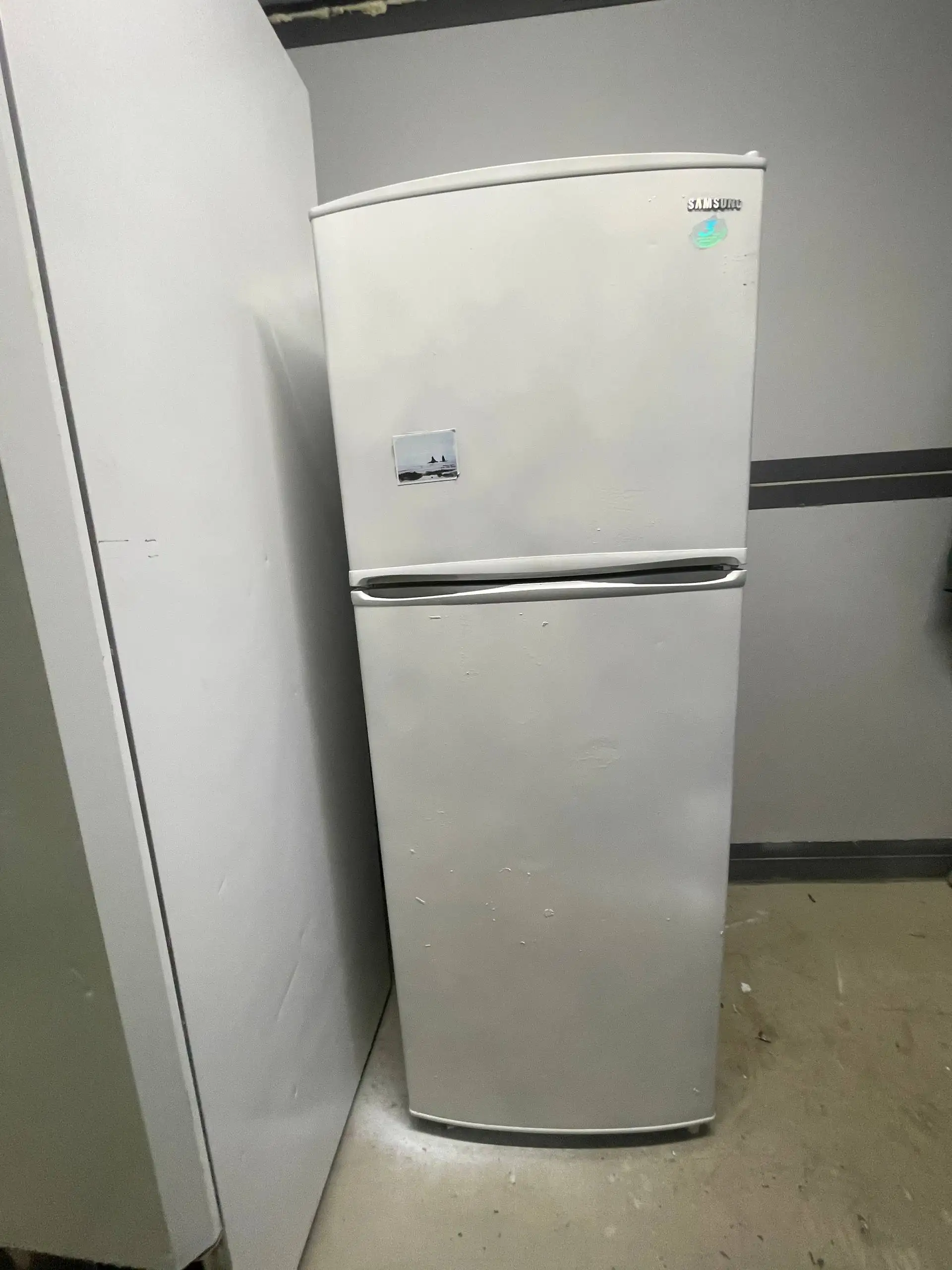 Холодильники б/у с доставкой и гарантией - Крупная бытовая техника (Для дома и дачи) в Владивосток