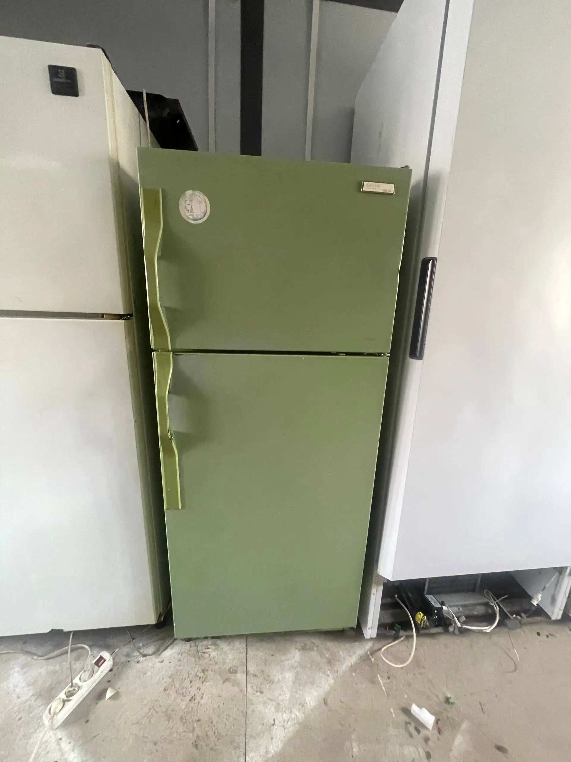 Холодильники б/у с доставкой и гарантией - Крупная бытовая техника (Для дома и дачи) в Владивосток