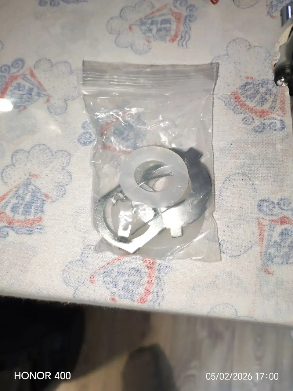 Продажа новых линз и переходного провода H4 - Освещение (Авто) в Владивосток