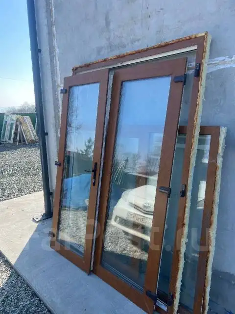 Пластиковая дверь с ламинацией под дерево - Двери (Для дома и дачи) в Надеждинск