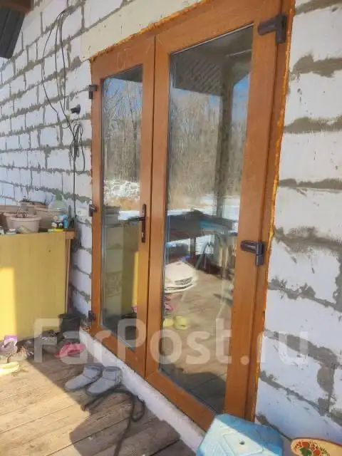 Пластиковая дверь с ламинацией под дерево - Двери (Для дома и дачи) в Надеждинск