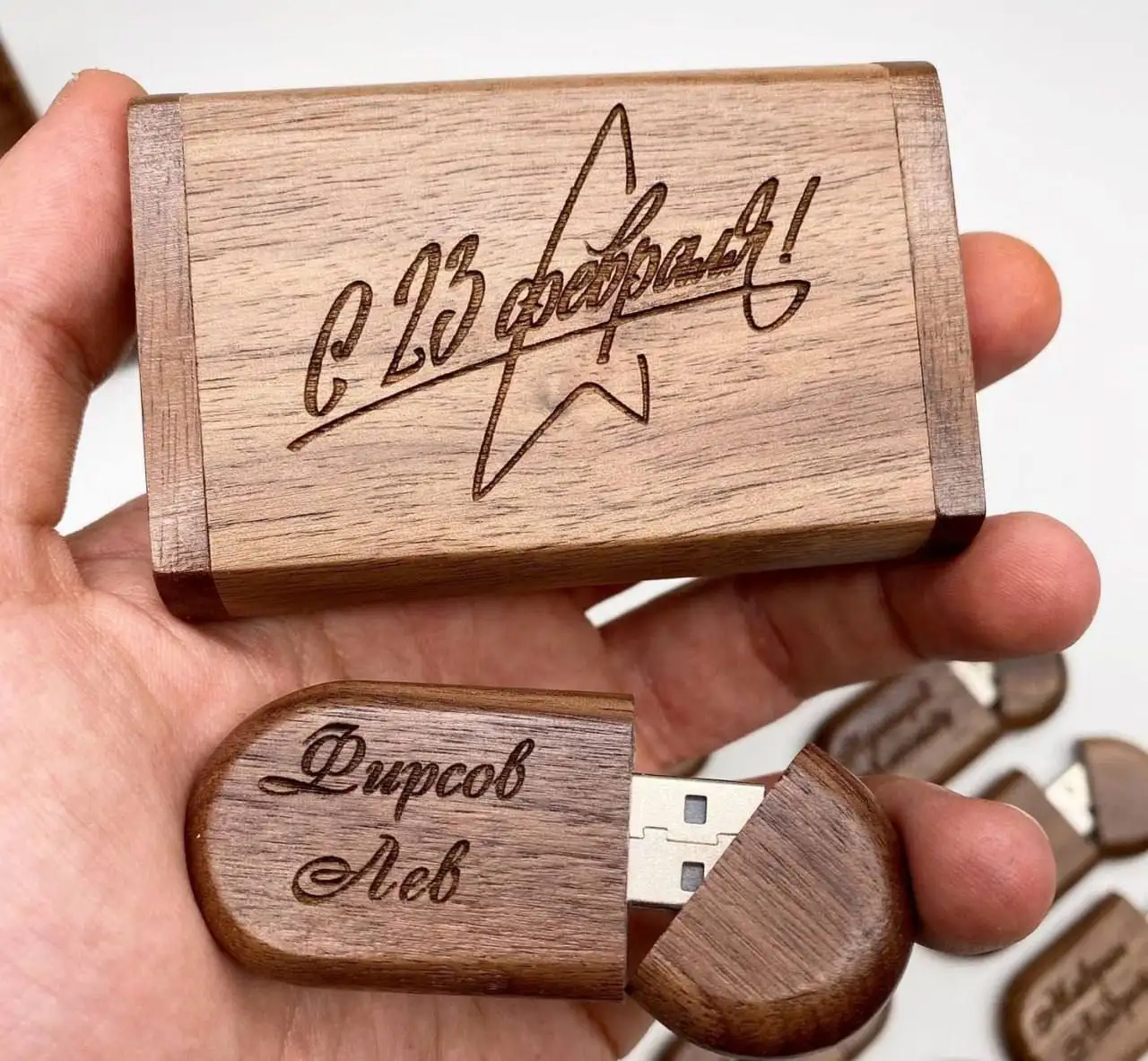 Флешки с гравировкой - USB-накопители (Электроника) в Владивосток