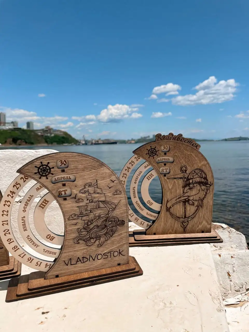 Вечные календари с гравировкой - Сувениры (Хобби и отдых) в Владивосток