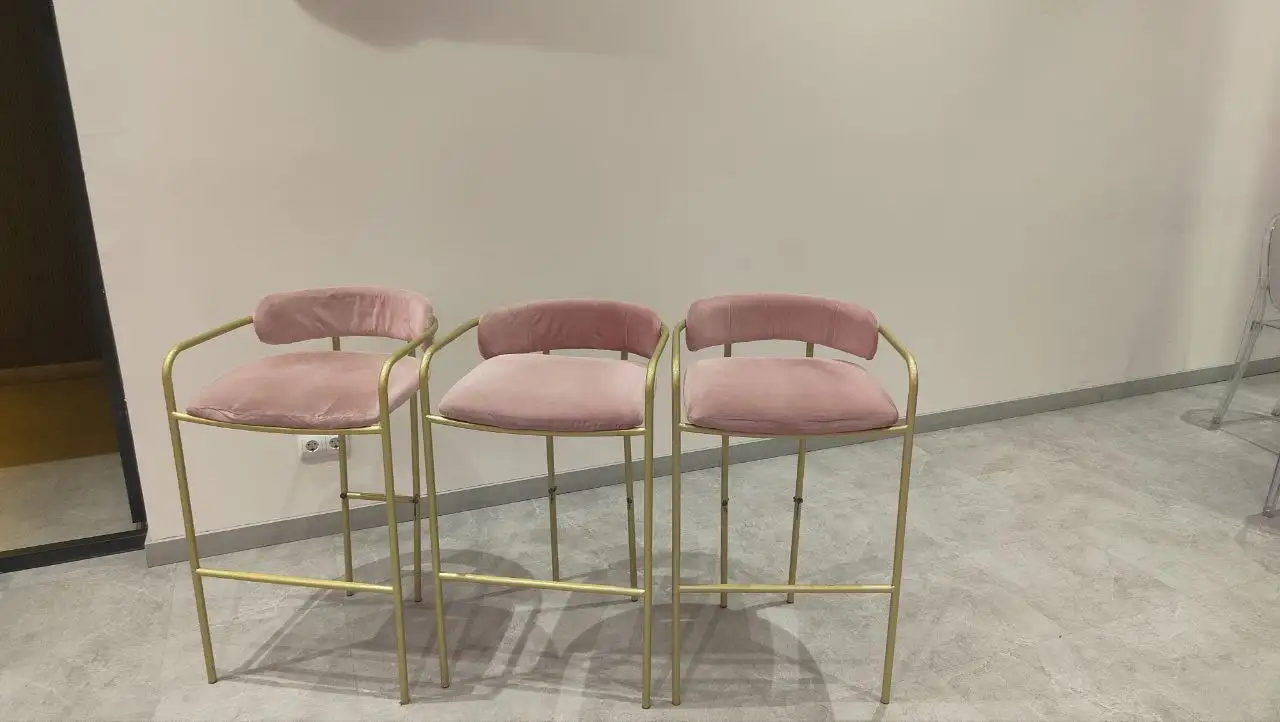 Продам барные стулья - Мебель (Для дома и дачи) в Владивосток