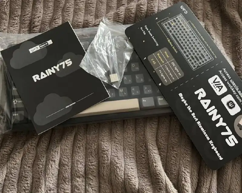 Механическая клавиатура с подсветкой - Клавиатуры (Электроника) в Владивосток