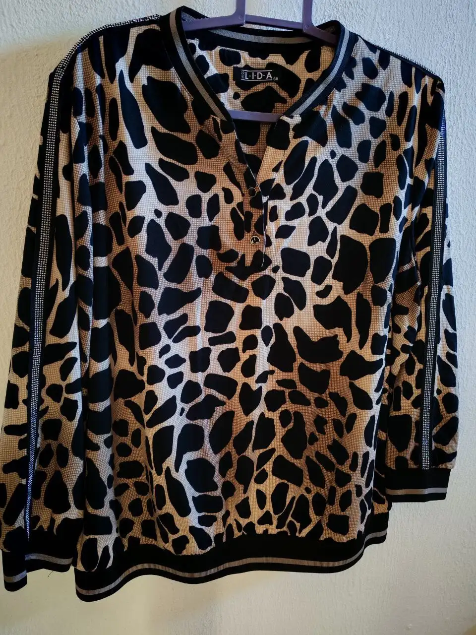 Блуза б/у пару раз, состояние новой - Блузы (Одежда) в Владивосток