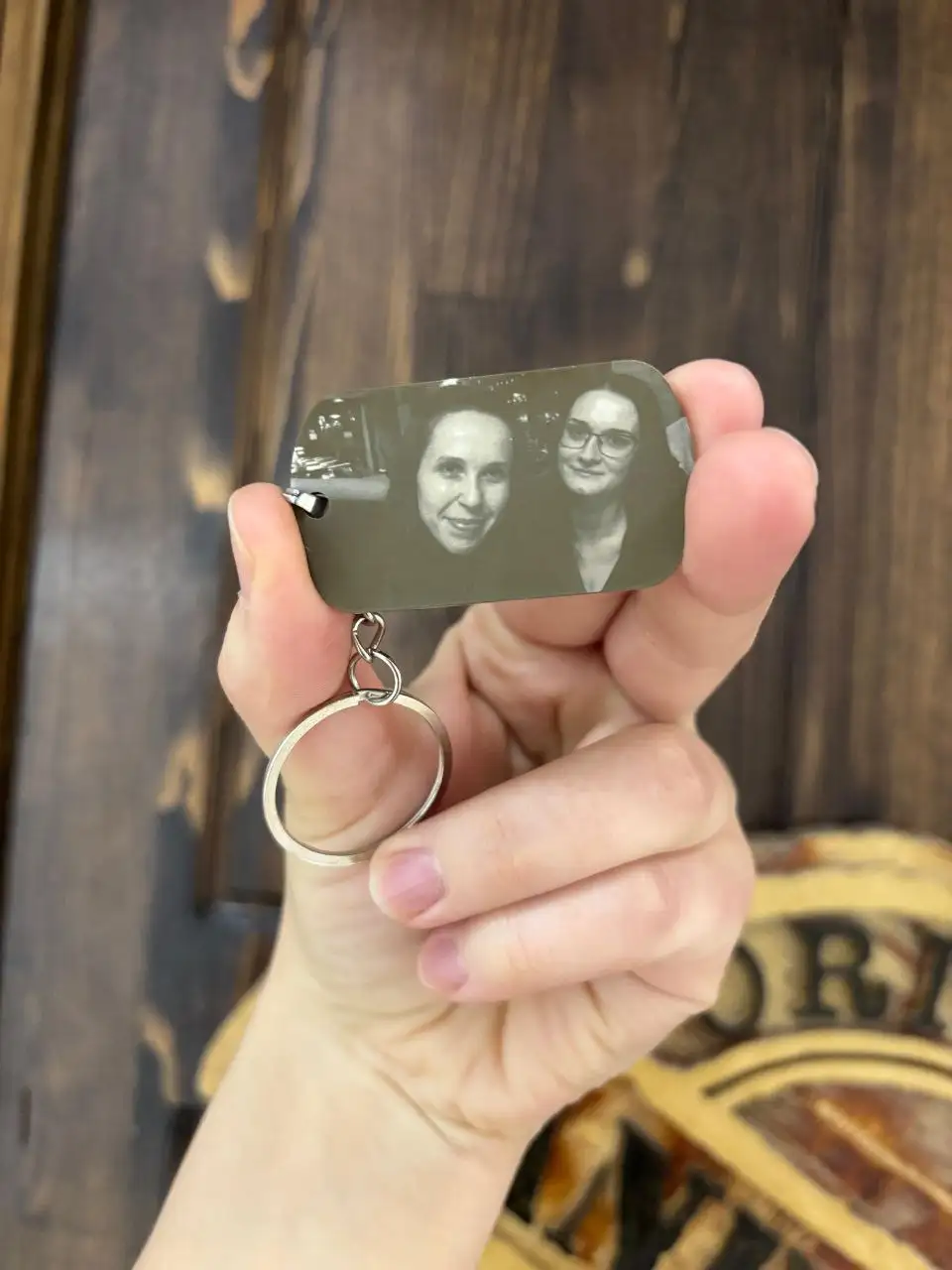 Фотогравировка на жетонах из ювелирной стали - Гравировка (Услуги) в Владивосток