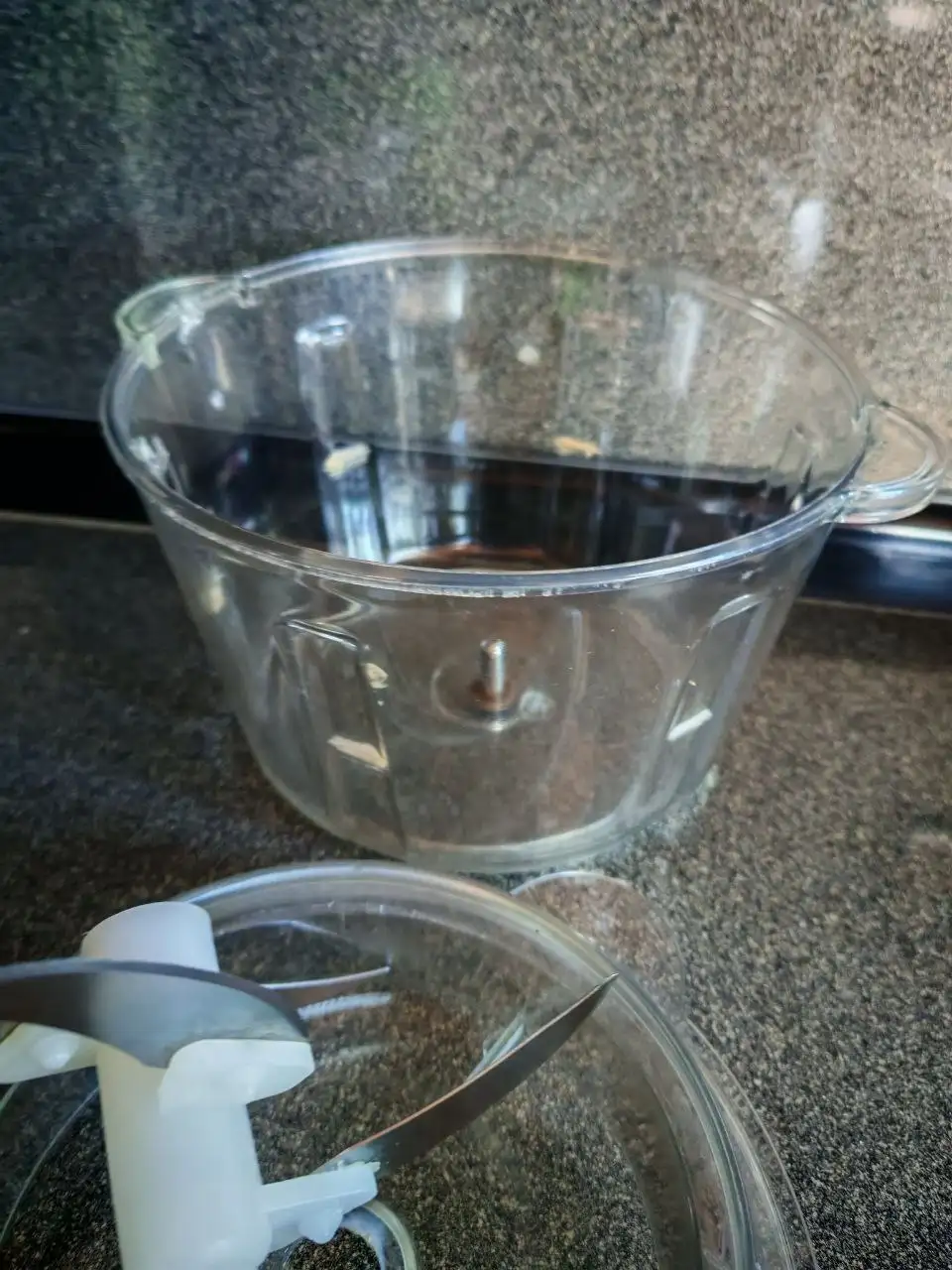 Продам измельчитель Молния б/у - Кухонная техника (Для дома и дачи) в Владивосток