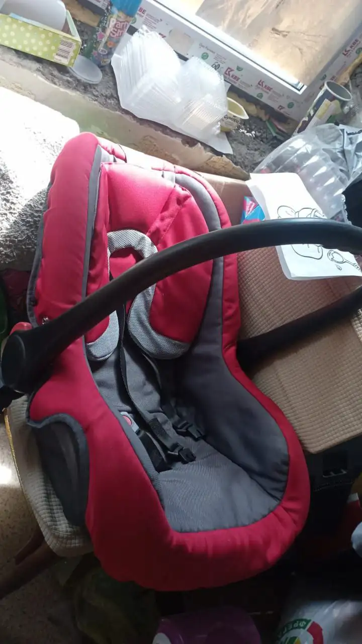 Коляска три в одном с железным основанием - Коляски (Товары для детей) в Владивосток