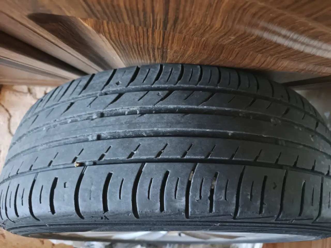 Летняя резина на дисках Honda 195/55/16 - Шины и диски (Запчасти) в Владивосток