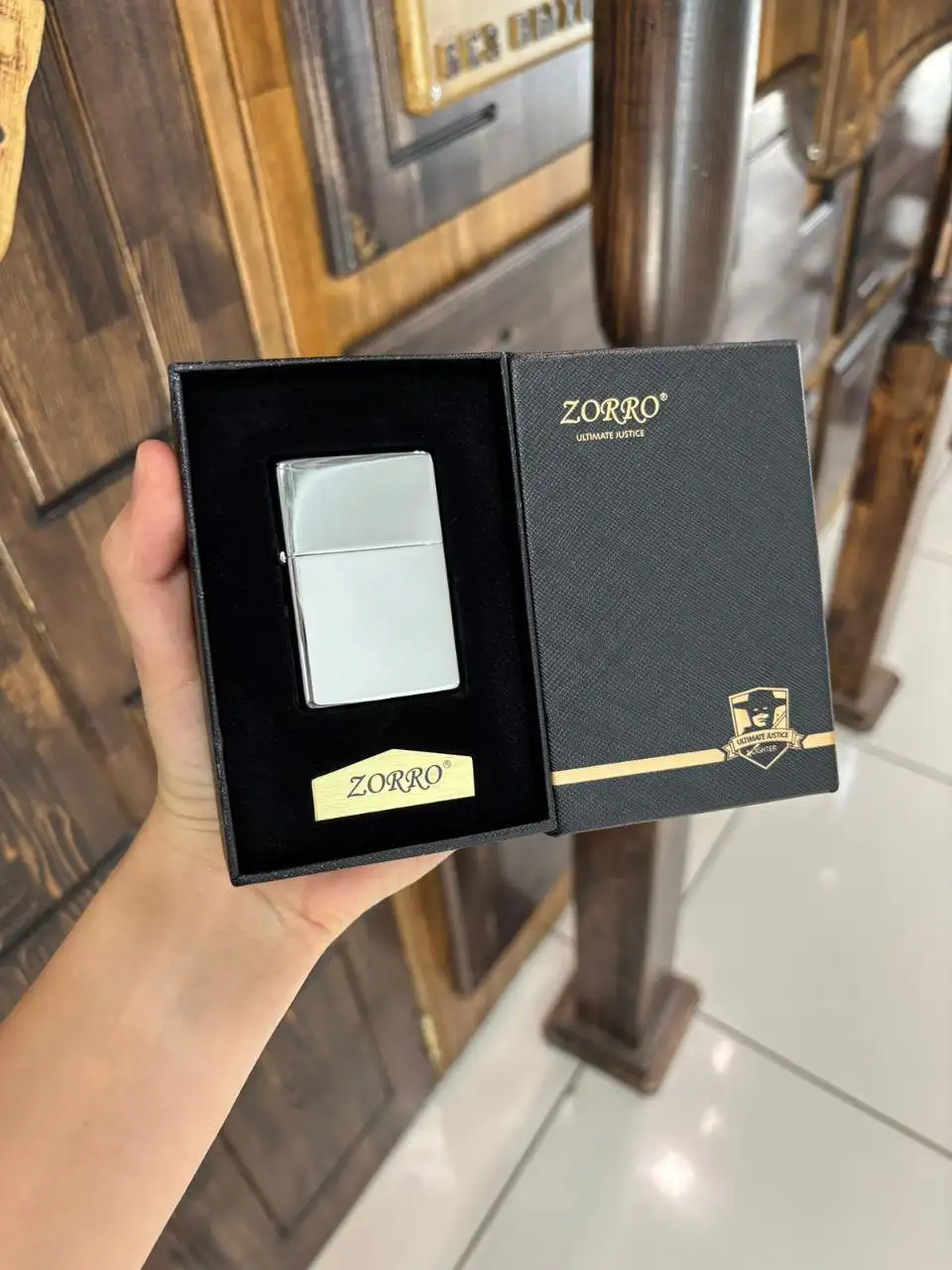 Зажигалки Zippo и Zorro с гравировкой - Аксессуары (Барахолка) в Владивосток