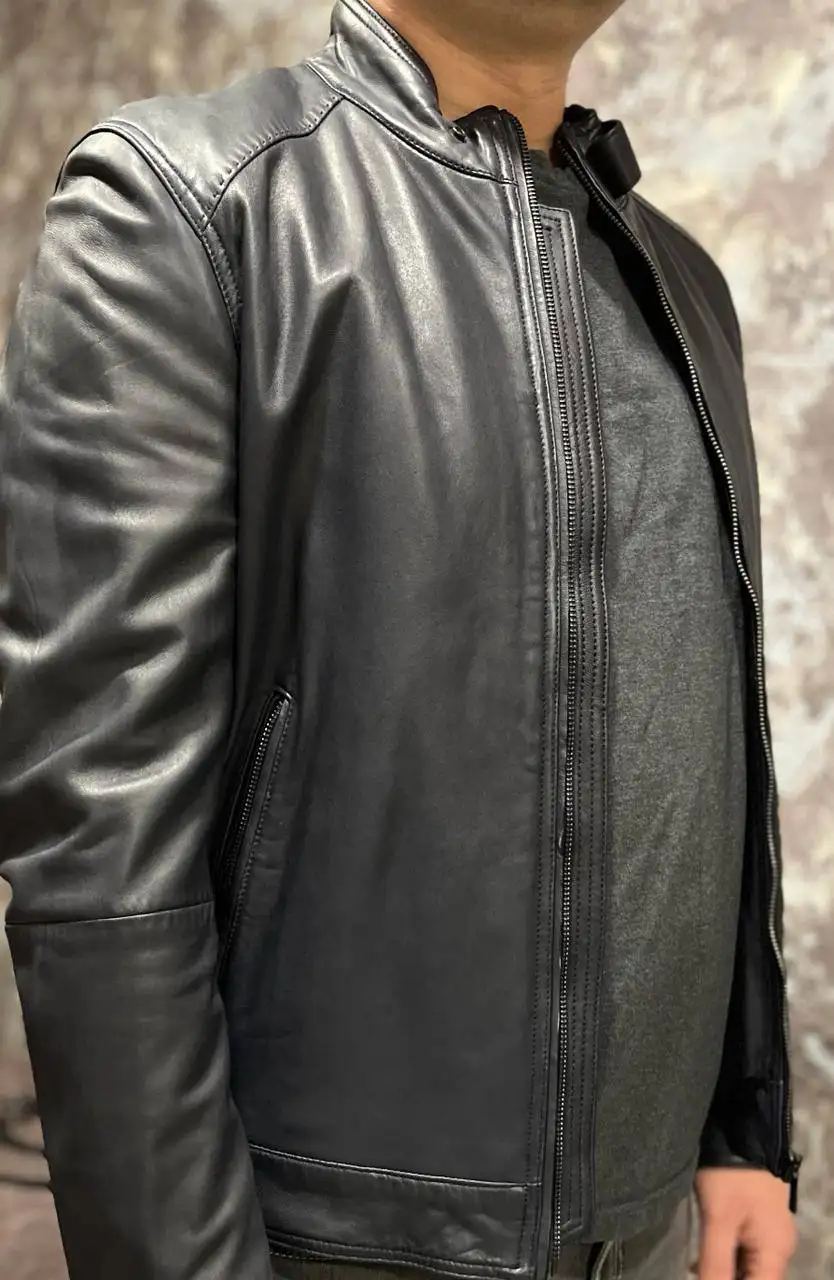 Куртка кожаная Massimo Dutti, размер 48 - Верхняя одежда (Одежда) в Владивосток