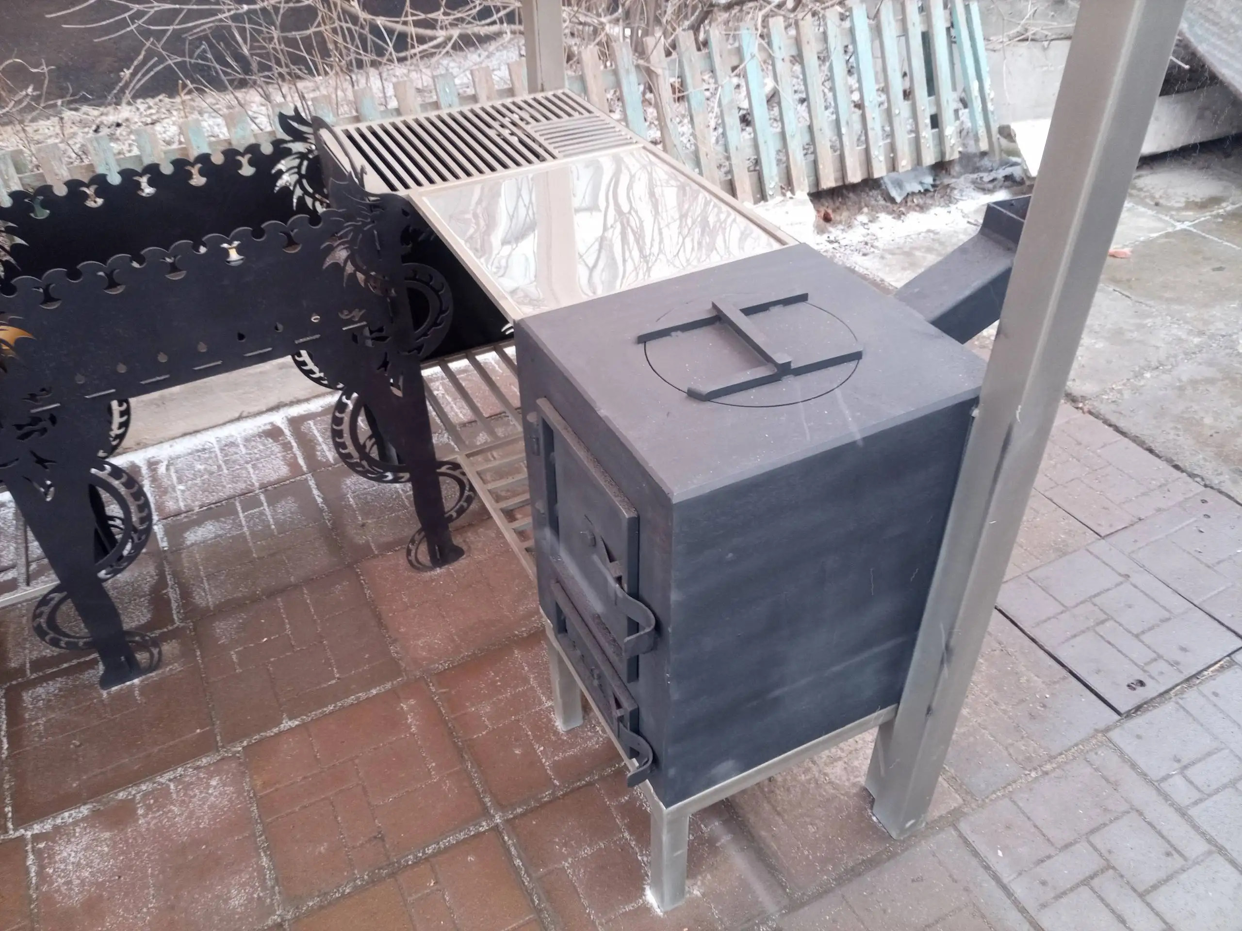 Мангальная зона с коптильней и печью для казана - Садовые и дачные товары (Барахолка) в Владивосток