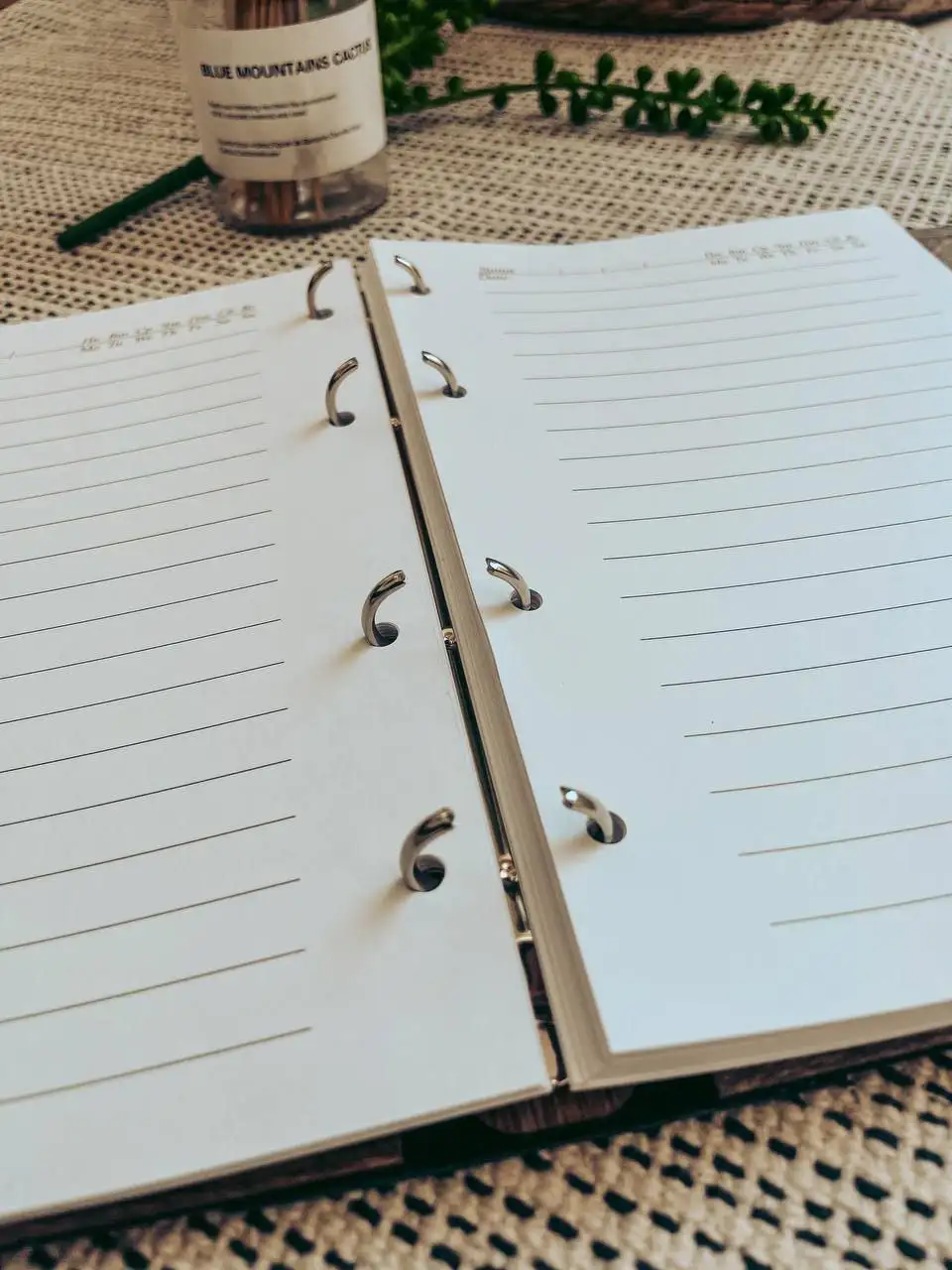 Кожаные ежедневники с гравировкой - Канцелярия (Барахолка) в Владивосток