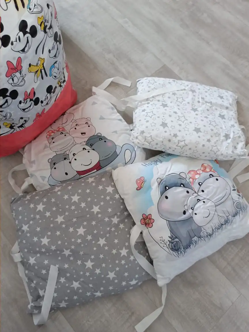 Бортики в кроватку с 11 подушками - Детская мебель и аксессуары (Товары для детей) в Владивосток