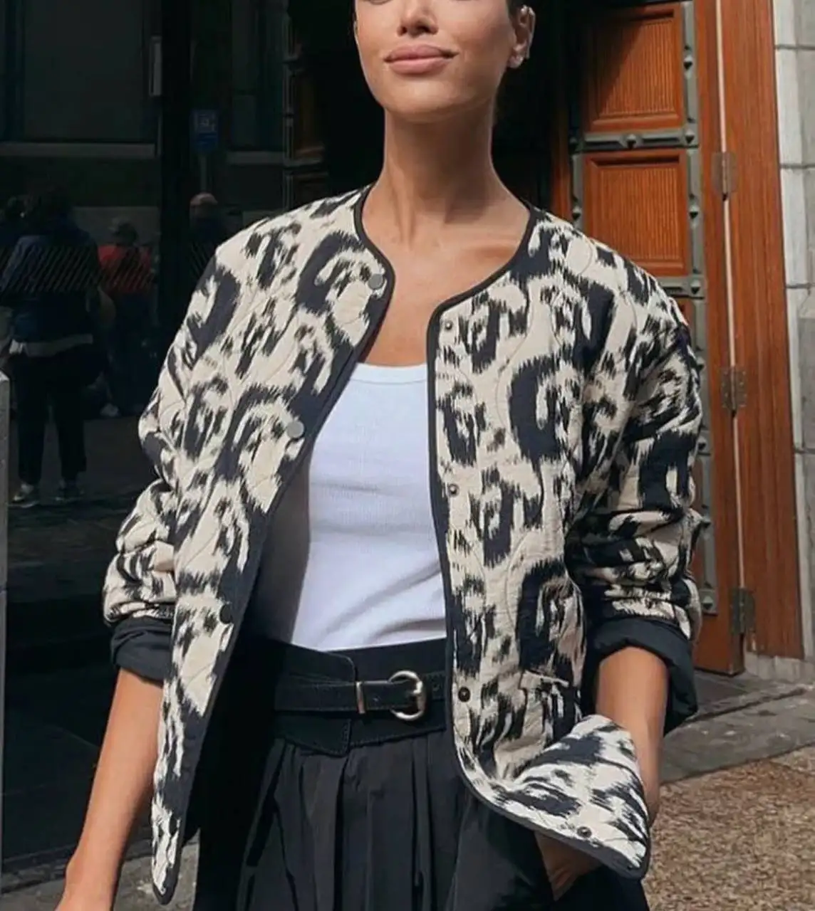 Куртка легкая стеганая на весну размер 48-50 - Верхняя одежда (Одежда) в Владивосток