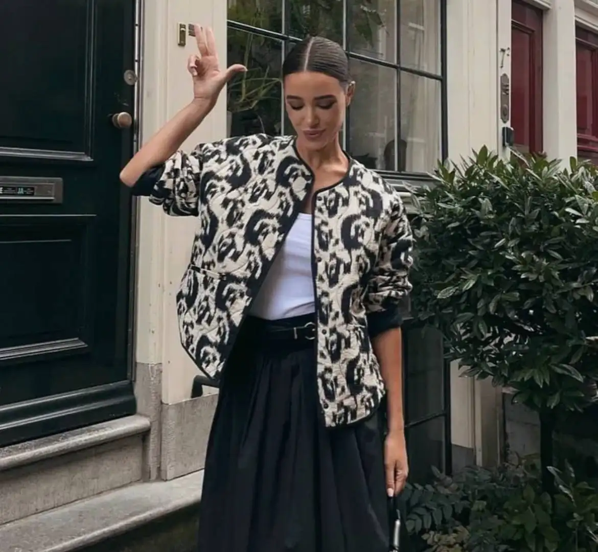 Куртка легкая стеганая на весну размер 48-50 - Верхняя одежда (Одежда) в Владивосток