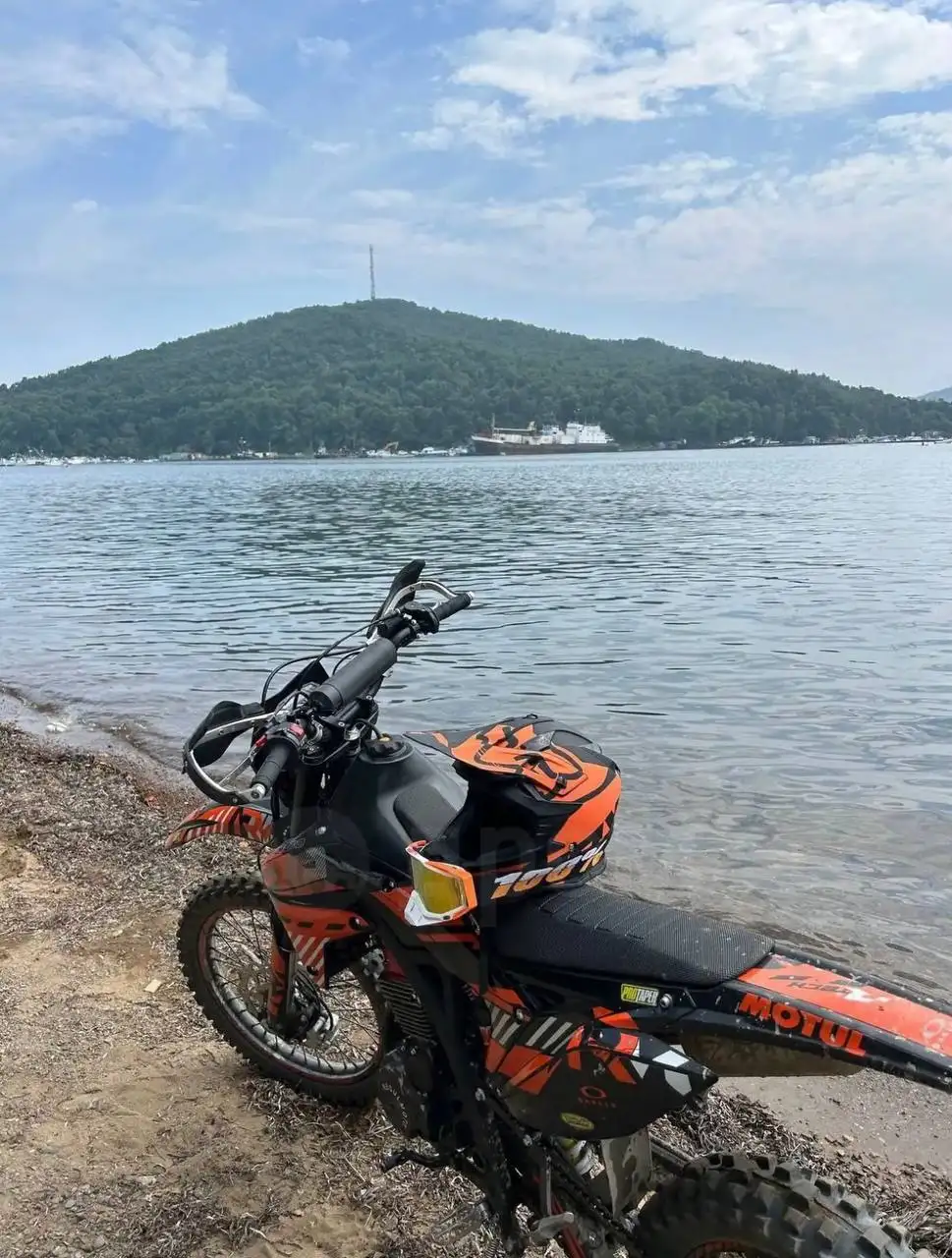 Продам эндуро 300 кубов 2024 года с пробегом 150 км - Мотоциклы (Авто) в Владивосток