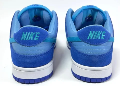 Nike Dunk Low Fruity Pack Blue Raspberry - Верхняя одежда и джинсы в Владивосток