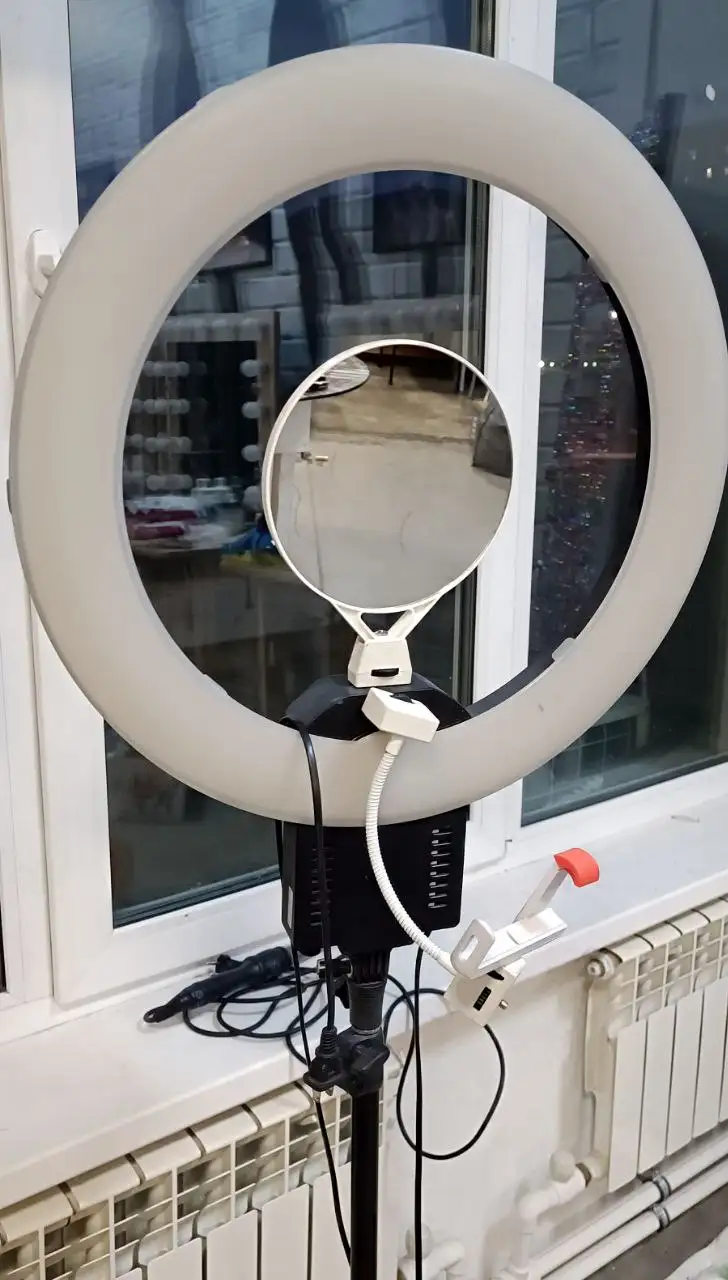 Кольцевая лампа светодиодная с софт-фильтром - Фото- и видеотехника (Электроника) в Владивосток