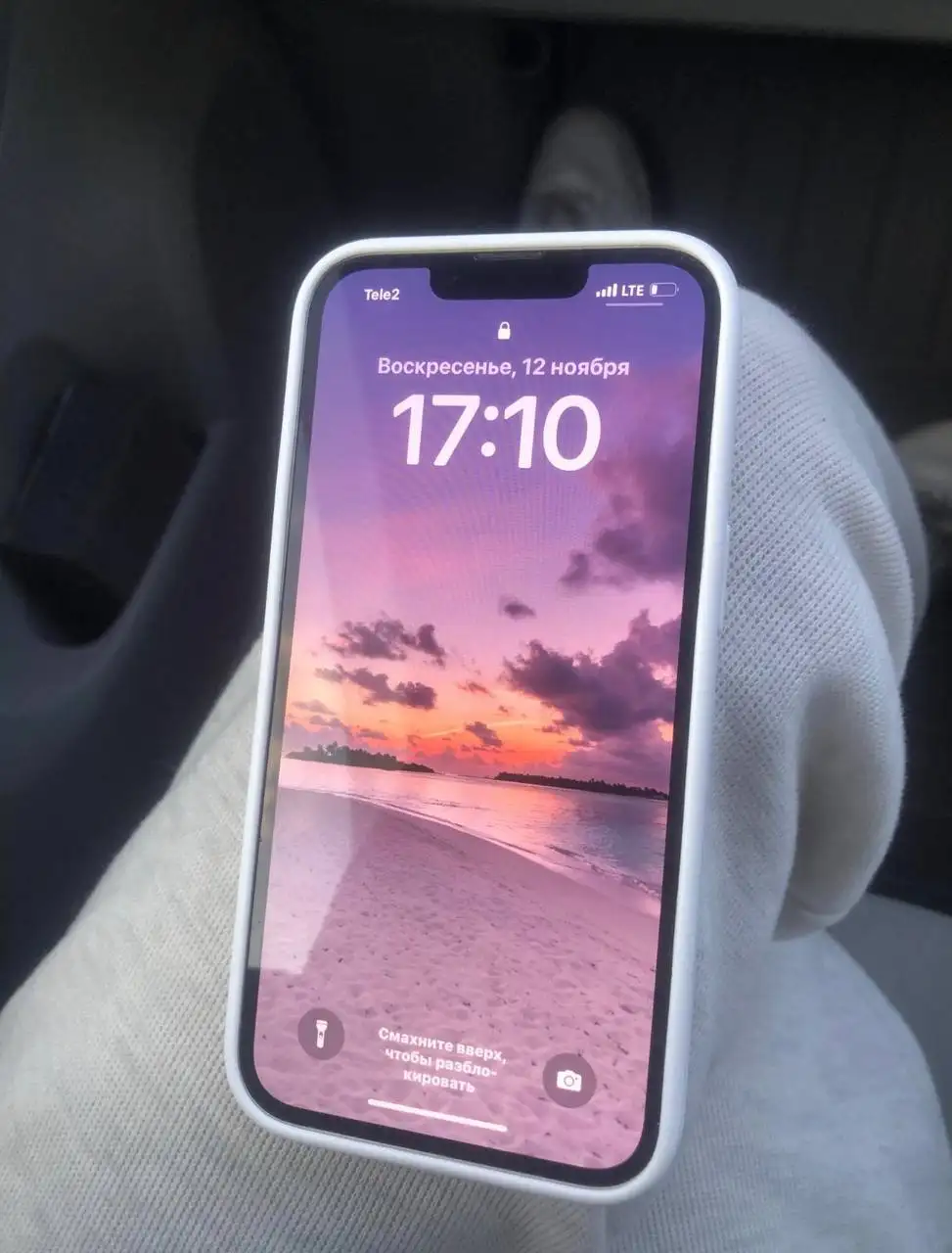 Продажа iPad Air M2 256GB и iPhone 13 256GB в Артеме - Электроника в Артем