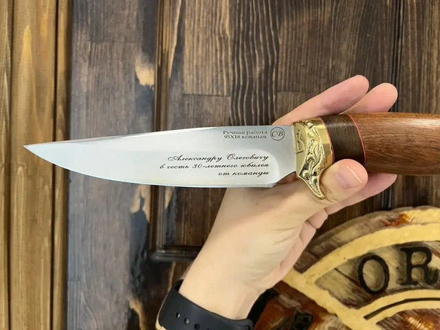 Гравировка на ножах - Наружная реклама в Владивосток