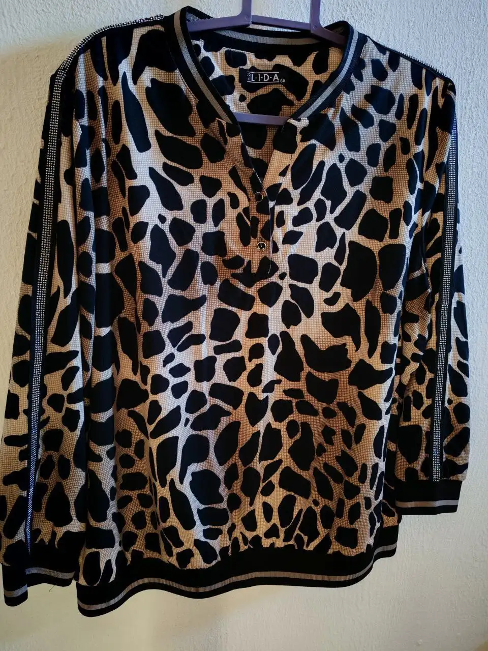 Блуза б/у отличного качества - Одежда в Владивосток