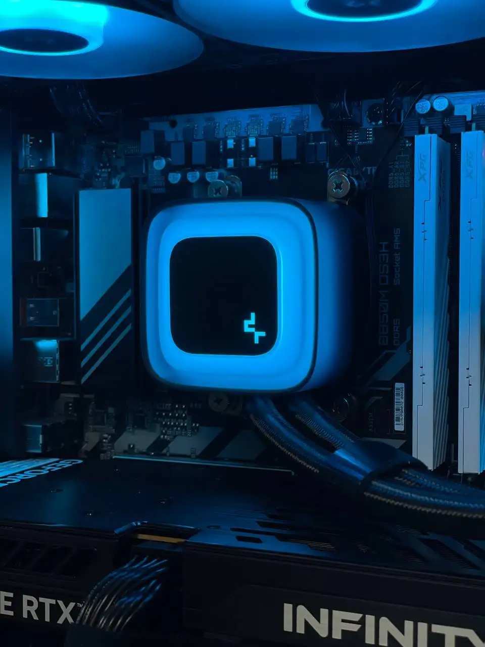 Игровой компьютер AMD R5 7500F / RTX 5060 / 32GB DDR5 - Компьютеры и комплектующие (Электроника) в Владивосток