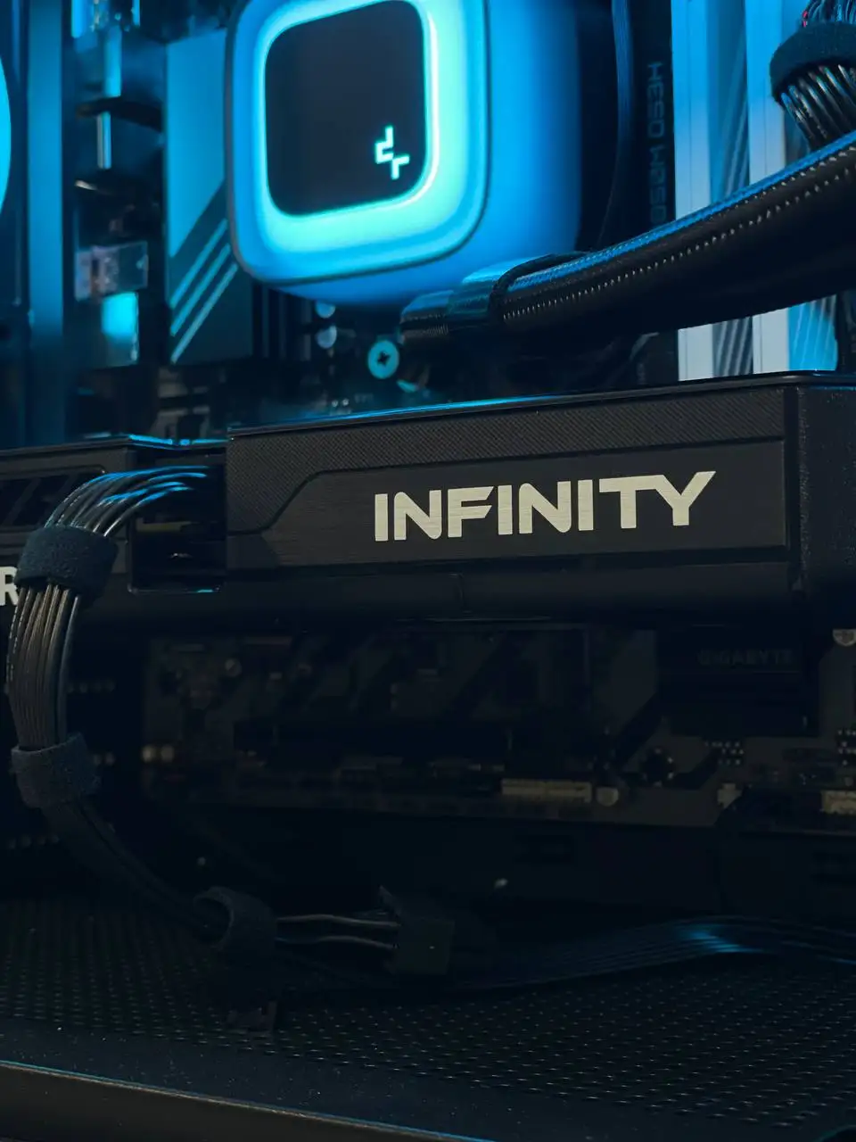 Игровой компьютер AMD R5 7500F / RTX 5060 / 32GB DDR5 - Компьютеры и комплектующие (Электроника) в Владивосток