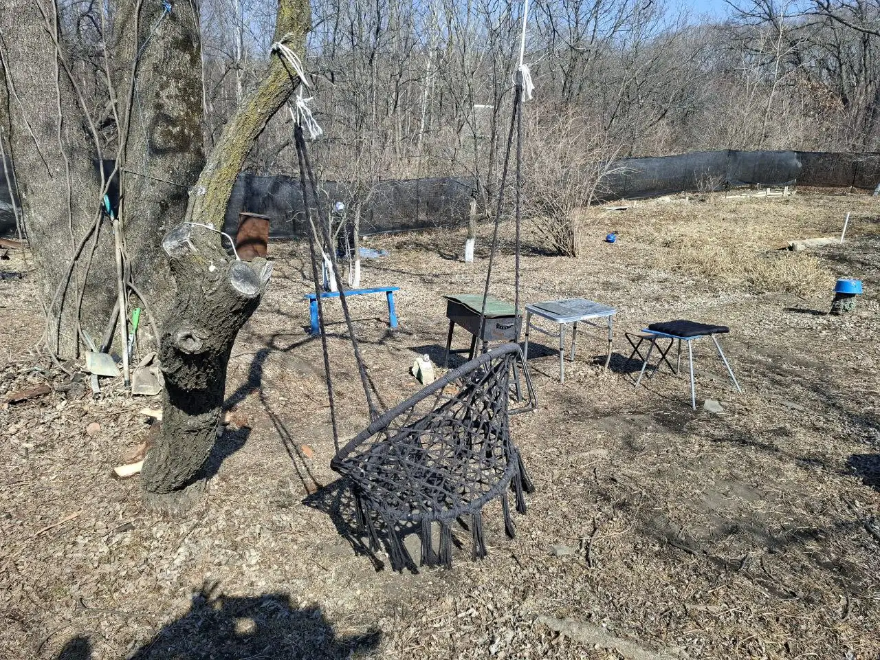 Продам ухоженный участок с забором и туалетом - Земельные участки (Недвижимость) в Владивосток