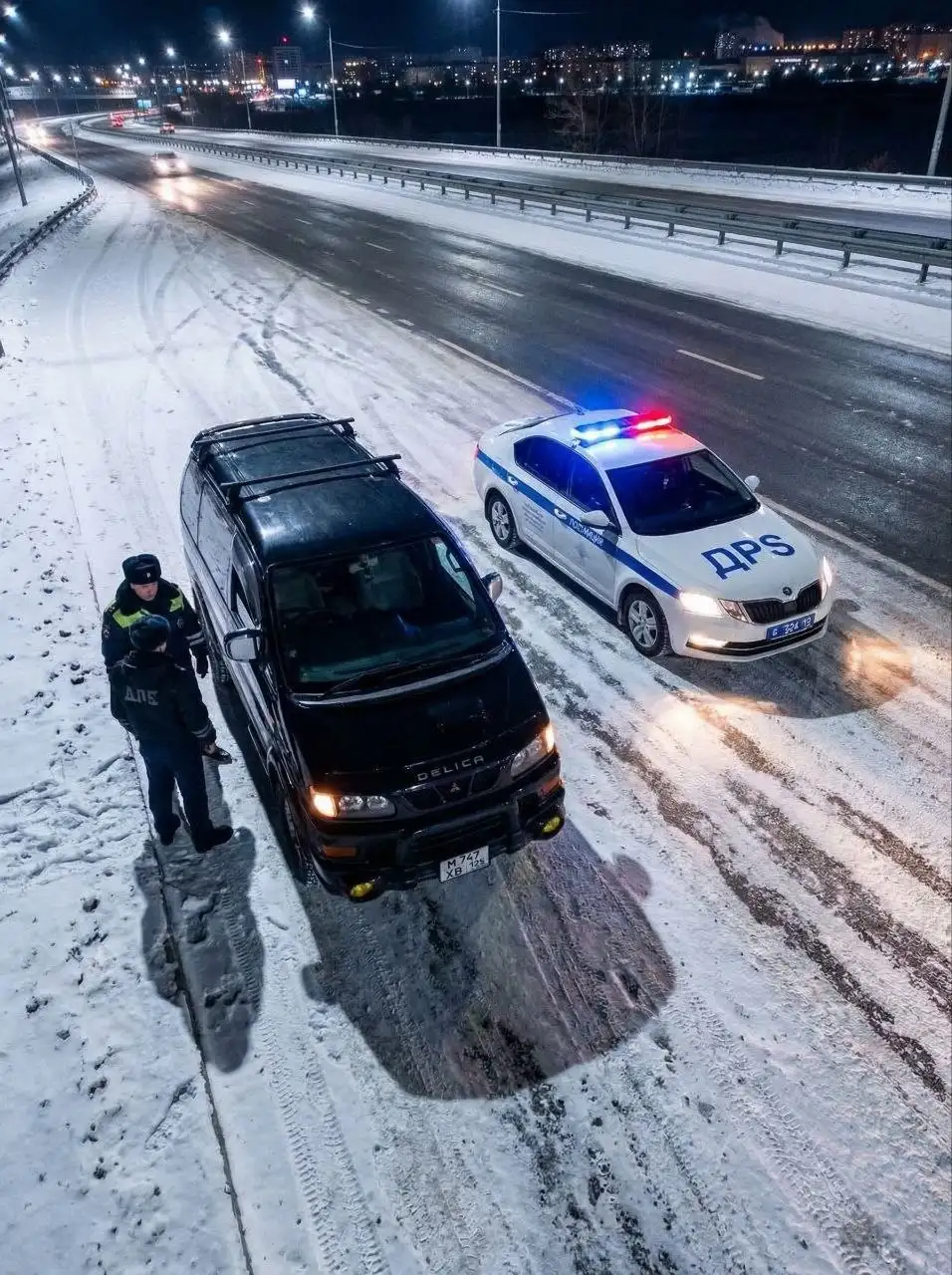 Фото 3D моделей машин и фото машин с сотрудниками ДПС - Фотография (Хобби и отдых) в Владивосток
