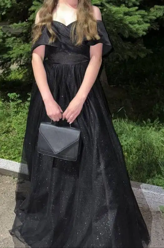 Черное блестящее платье на выпускной/вечер 42 размер - Вечерние платья (Одежда) в Владивосток