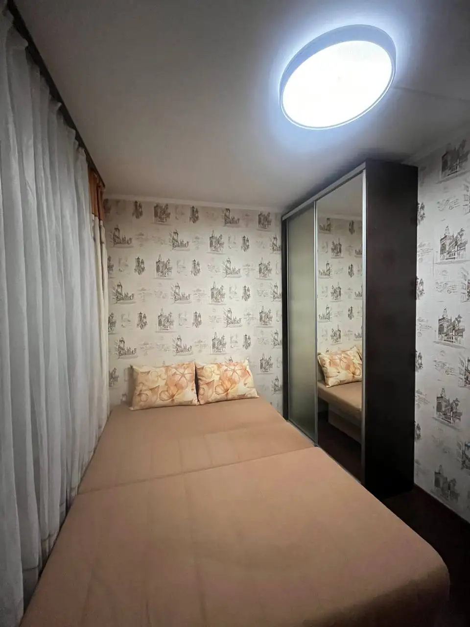 Сдам гостинку на Березовой 21а - Аренда (Недвижимость) в Владивосток