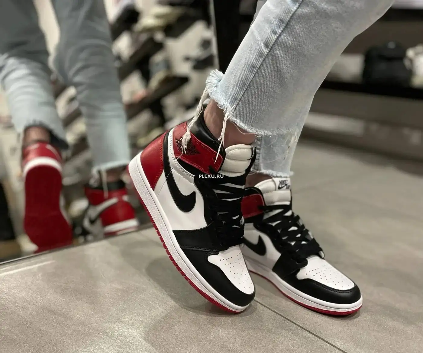 Nike Air Jordan 1 High OG Black Toe - Обувь (Одежда) в Владивосток