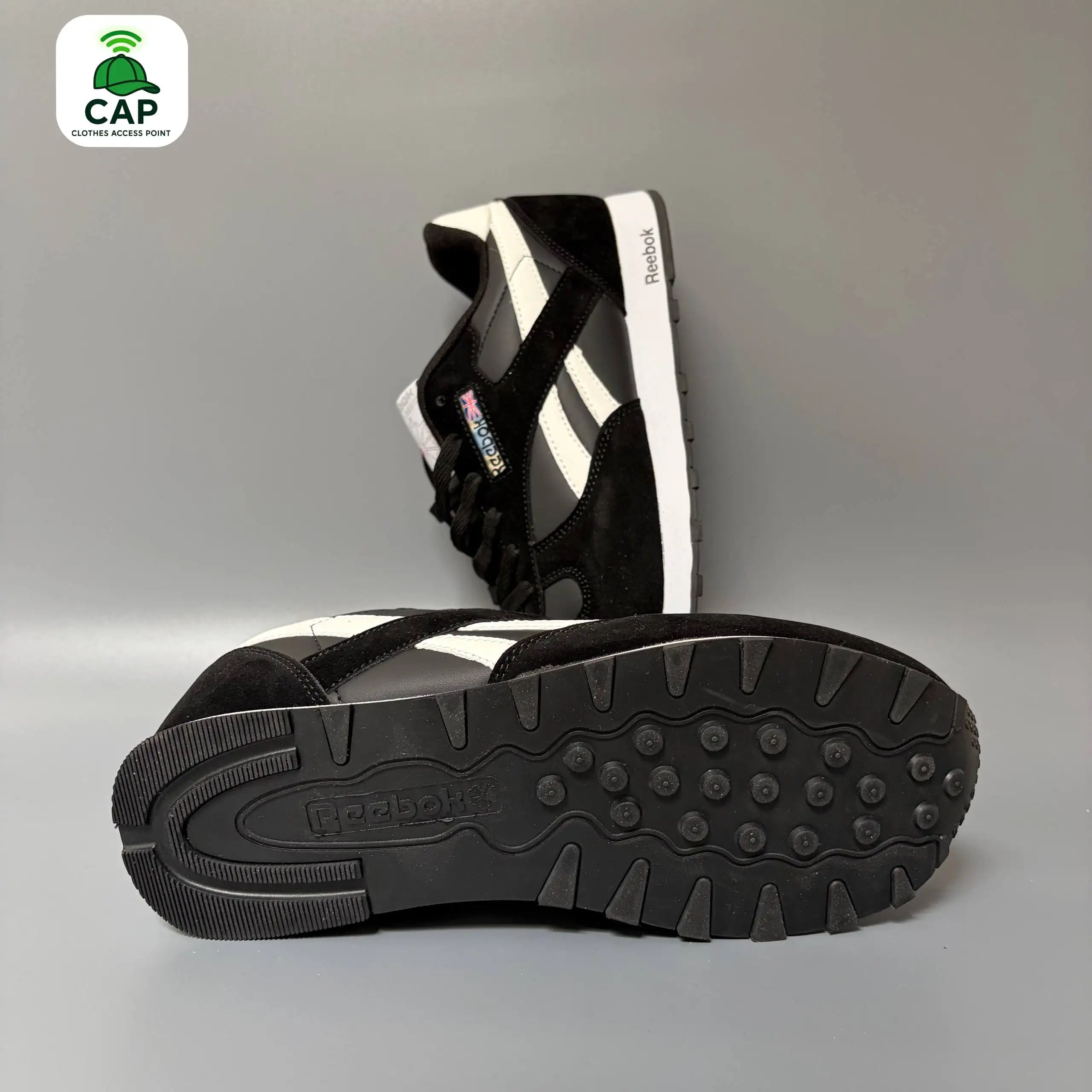 Кроссовки Reebok Classic чёрно-белые - Обувь (Одежда) в Владивосток